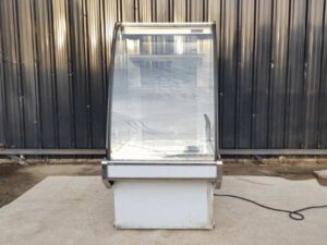 Cake display freezer, 3-tier curved glass