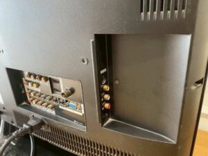 Samsung 32-inch TV, model LA32S81B