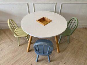 Index brand minimalist style 3-seater children's activity table set.