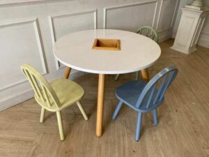 Index brand minimalist style 3-seater children's activity table set.