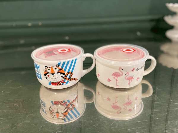 ceramic cup with lid