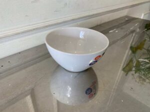 Premium white ceramic bowl by Anlene.