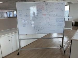 Magnetic whiteboard with stand, 2 sides, 120x180 cm