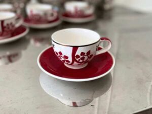 Coffee cup set, floral pattern, red