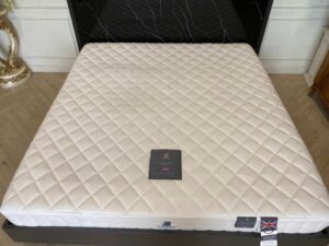 6-foot Dunlopillo Celeste mattress_FLF2TBC0M9