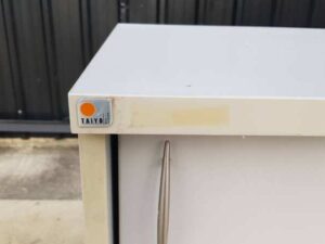 Two-door sliding file cabinet, white wooden frame, TAIYO brand