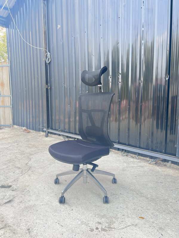 executive chair Office chair, Elements brand, high mesh backrest, back pusher, adjustable chair head._8ECD09QJBA_GIYNBV17R2