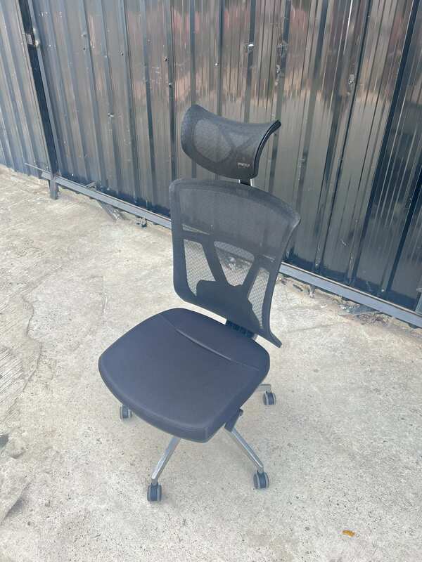executive chair Office chair, Elements brand, high mesh backrest, back pusher, adjustable chair head._8ECD09QJBA_GIYNBV17R2