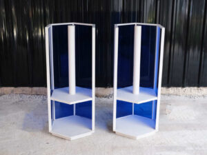 Hexagonal product shelf, steel frame, blue acrylic frame._GORW0547WP