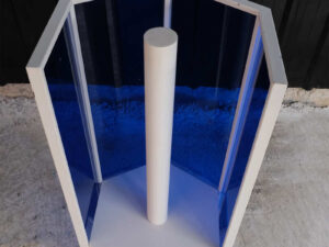 Hexagonal product shelf, steel frame, blue acrylic frame._GORW0547WP