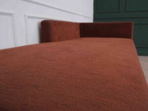 Daybed, wooden frame, orange fabric cushion_H2BK6NDWY6