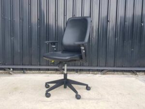 Office chair, leather seat and backrest, steel legs, black, Rockworth brand._HXRBRWG2AA
