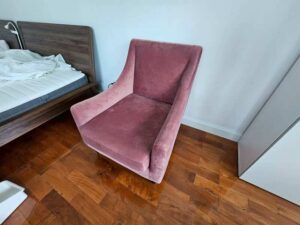 Single-seater sofa, velvet upholstery, pink. (1)