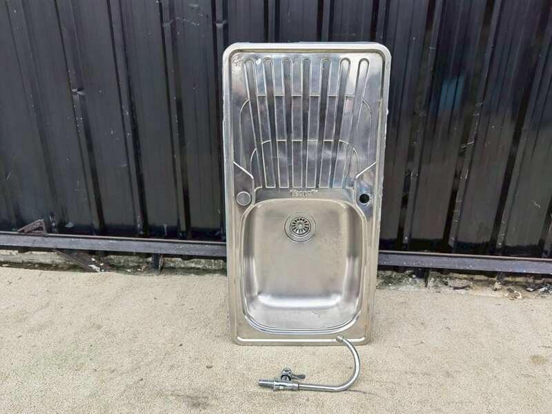 Stainless steel single bowl sink