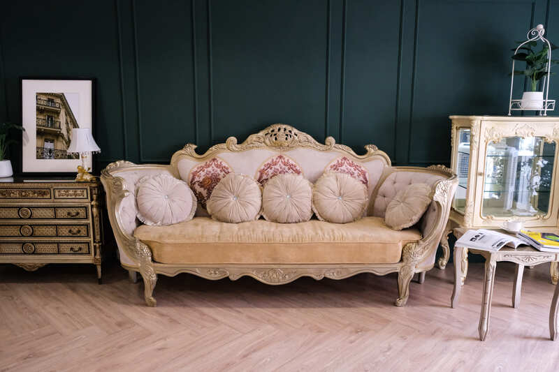 Louis sofa, 3 seat sofa, luxurious Louis style, imported product, white, wooden frame._I7IVKUJ6X4