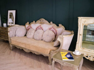 Louis sofa, 3 seat sofa, luxurious Louis style, imported product, white, wooden frame._I7IVKUJ6X4