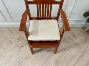 Children's chair, wooden frame, leather seat, white_I7U9R1VSCA