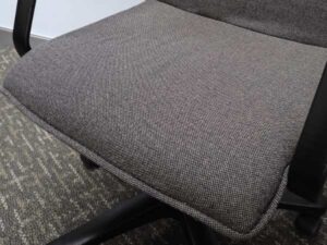 Office chair, gray fabric cushion_J06P5XKL7P