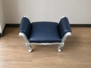 Stool, black leather seat, gray wood frame._J80DYYJX9I