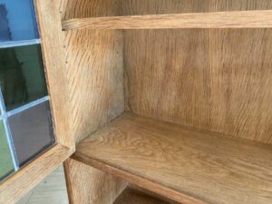 Wooden cabinet with 4 doors and 2 drawers, vintage style