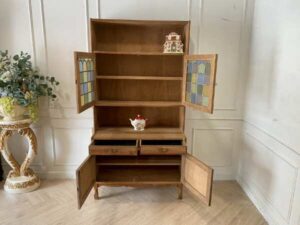 Wooden cabinet with 4 doors and 2 drawers, vintage style