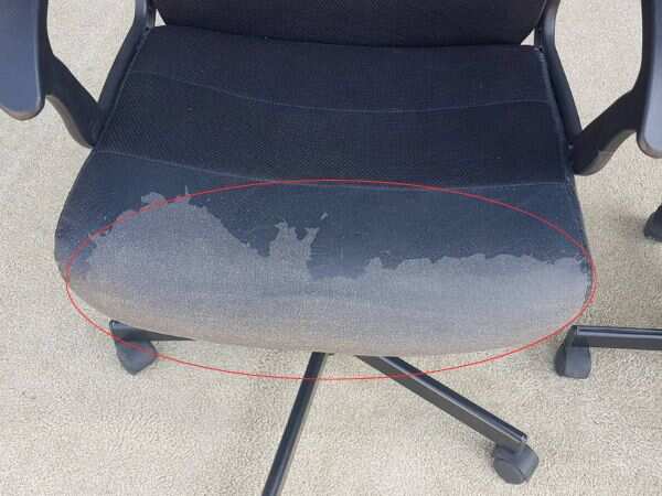 Office chair, steel legs, leather and fabric seat, black._K9D86NUETY