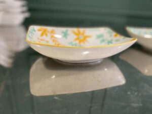 Square ceramic plate