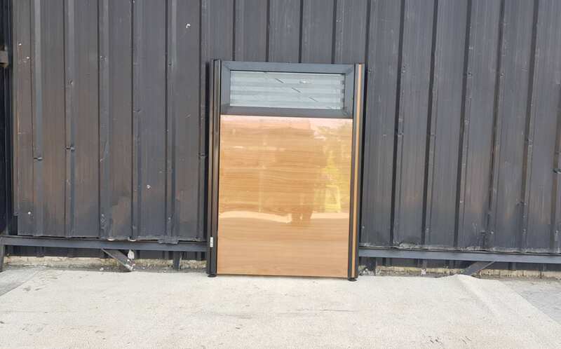 Solid brown partition with black stripes