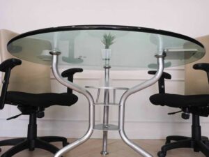 Round conference table, 20 mm thick glass top, steel legs._KPX049CLZU
