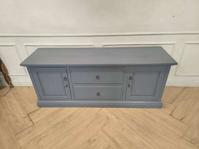 Grey Sideboard Cabinet with 2 Doors and 2 Drawers