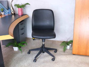 office chair Chair with thick leather cushion all over, no arms._L2KMJQ763I