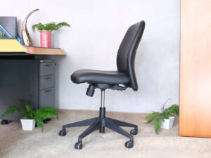 office chair Chair with thick leather cushion all over, no arms._L2KMJQ763I