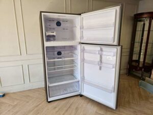 SAMSUNG 2-Door Refrigerator, Silver, 17.8 Cubic Feet (1)