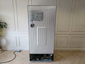 SAMSUNG 2-Door Refrigerator, Silver, 17.8 Cubic Feet (1)