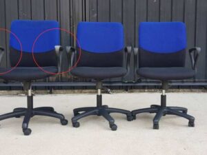 Office chair, steel legs, fabric seat, MONO brand, black and blue colors._LS0VVJSQFU