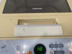 SAMSUNG 6.5 kg top-loading washing machine