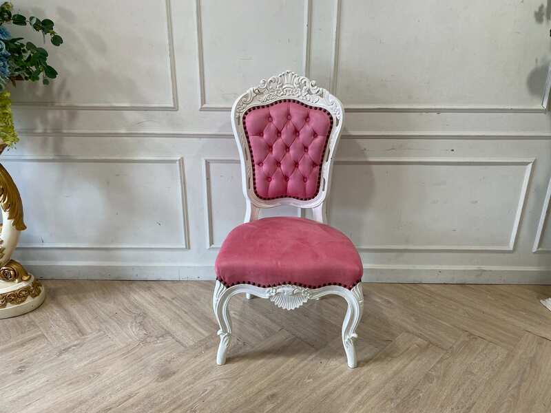 Louis-style wooden chair, 1 seat, button-tufted fabric upholstery, pink.