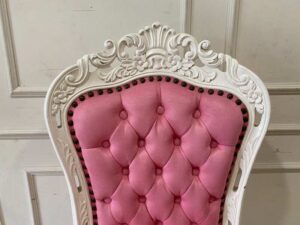 Louis-style wooden chair, 1 seat, button-tufted fabric upholstery, pink.