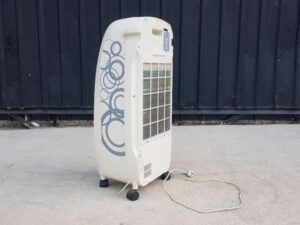 ASTINA Electric Fan 125 Watts, Model AC 010 - Size: 35 x 28 x 80 cm (Width x Length x Height in centimeters)