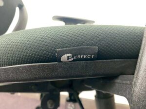 Office chair, steel legs, fabric seat, mesh backrest, Perfect brand.