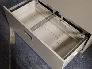 Steel filing cabinet with 4 hanging file drawers_M4X8K3DMQF