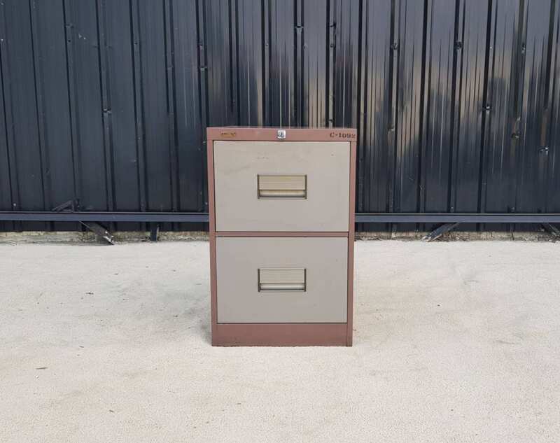 LUCKY brand 2-drawer steel filing cabinet, grey/light brown color.