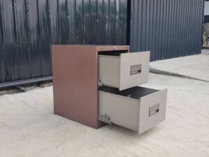 LUCKY brand 2-drawer steel filing cabinet, grey/light brown color.