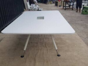 Rockworth 6-seat conference table with steel legs, white