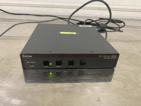 EXTRON SW4 VGA Ars/Switcher computer image switcher