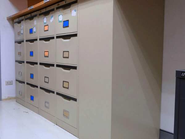 Steel filing cabinet with 4 drawers, Lucky brand_MZ0VFYR3Z4