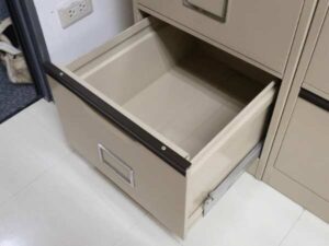 Steel filing cabinet with 4 drawers, Lucky brand_MZ0VFYR3Z4