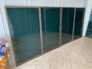 Sliding glass door with fixed panel 371 x 162 cm