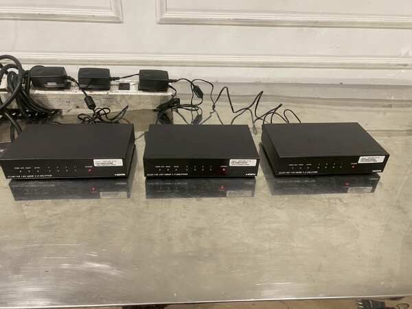 HDMI splitter-amplifier box, 1 IN/4 OUT HDMI SPLITTER, CYP brand, model CLUX-14S