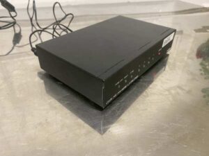 HDMI splitter-amplifier box, 1 IN/4 OUT HDMI SPLITTER, CYP brand, model CLUX-14S